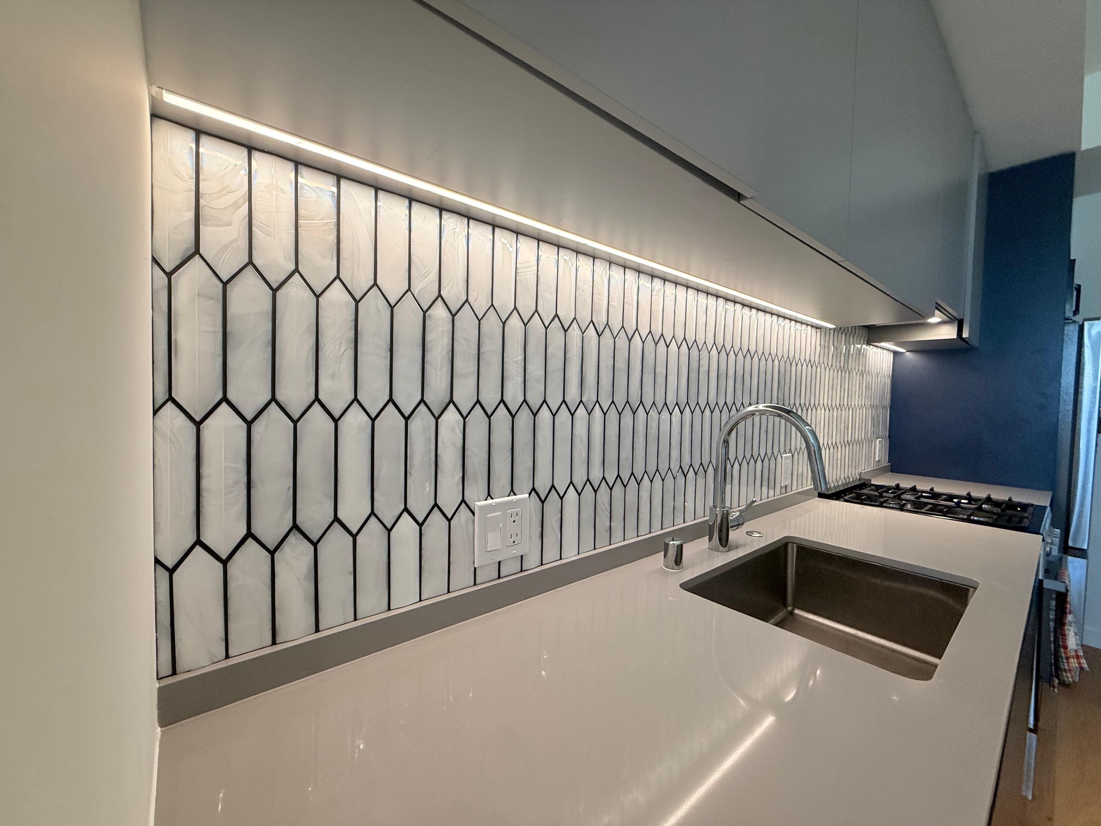 Kitchen Backsplash Tile Installation